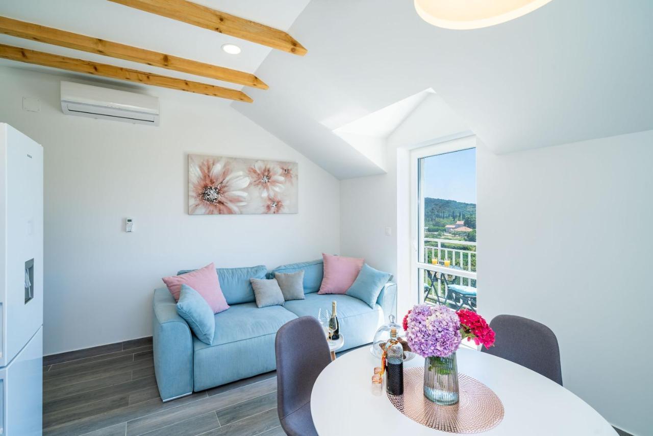Apartments Amalija Čilipi エクステリア 写真