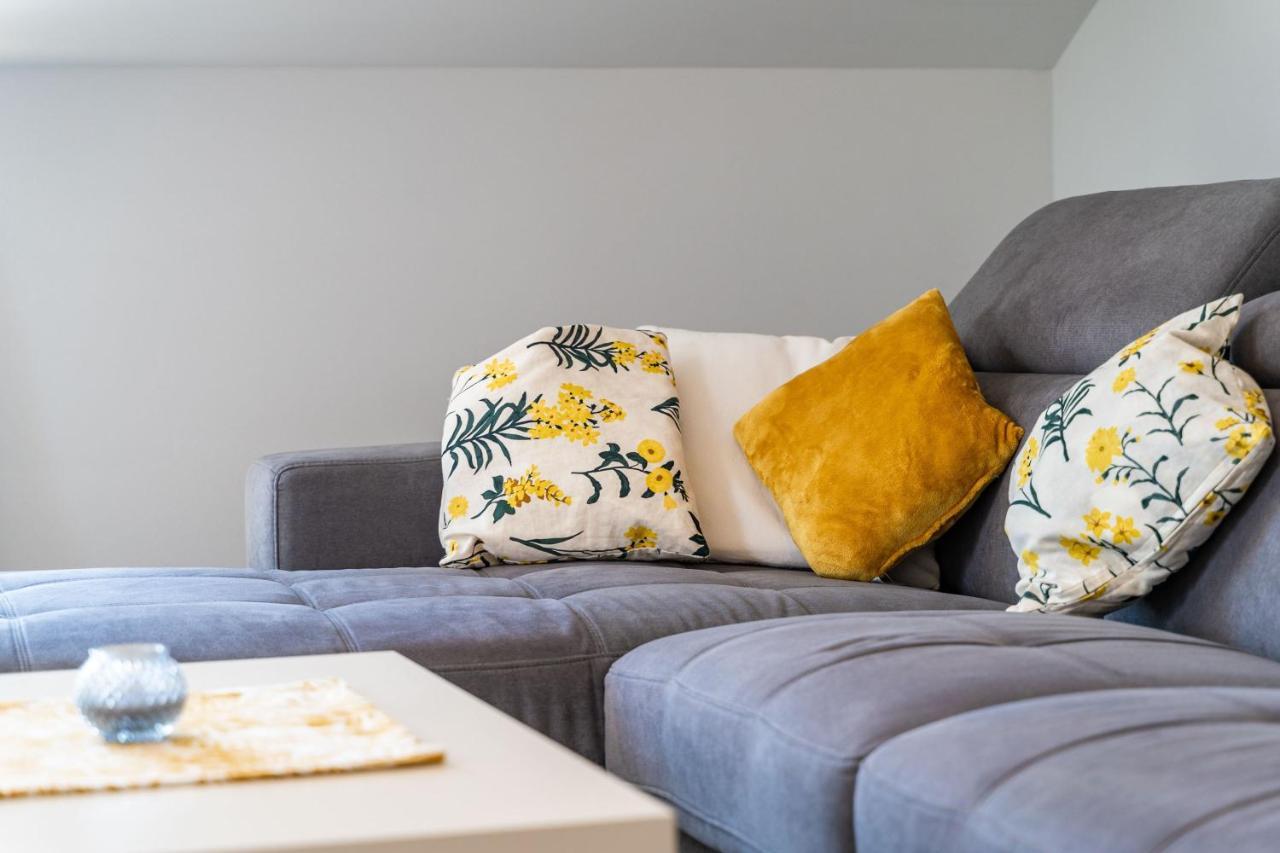 Apartments Amalija Čilipi エクステリア 写真