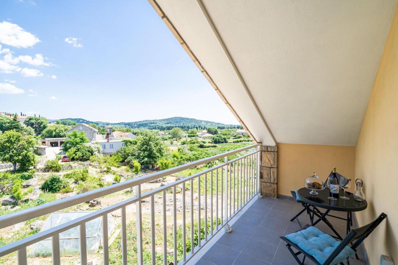 Apartments Amalija Čilipi エクステリア 写真