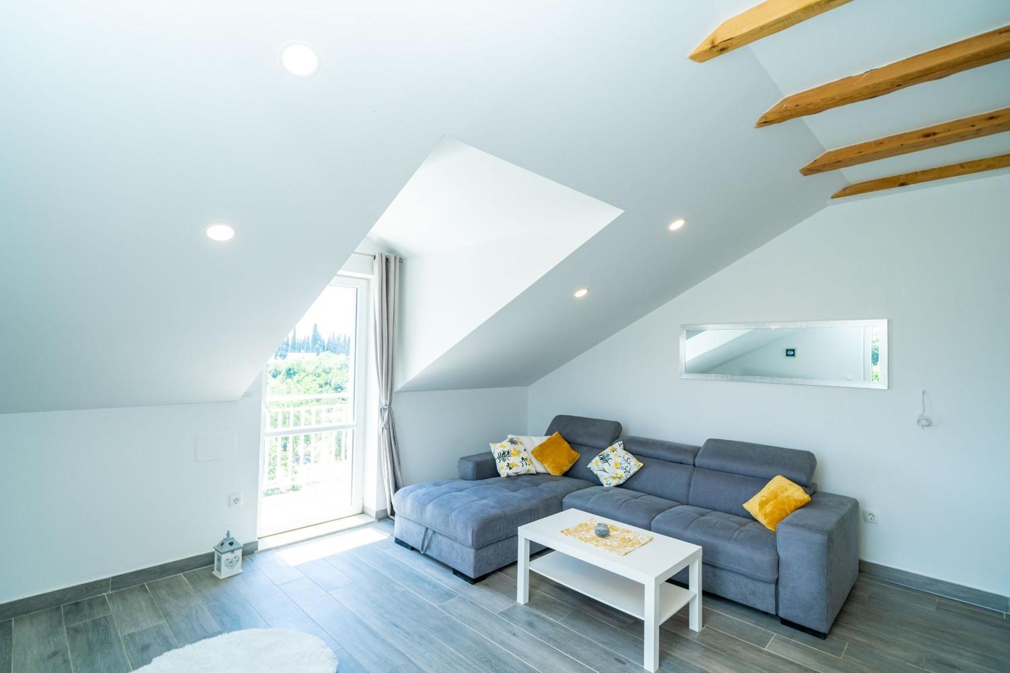 Apartments Amalija Čilipi 部屋 写真