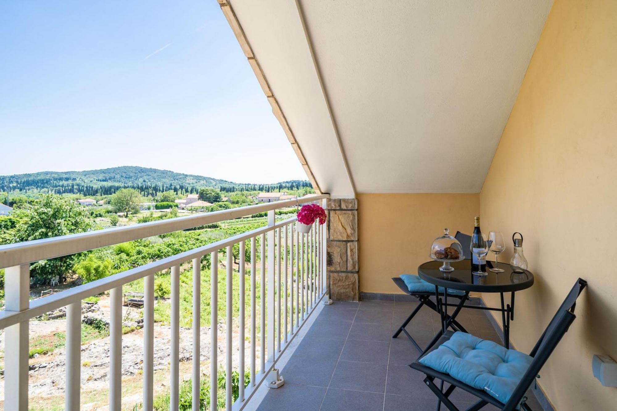 Apartments Amalija Čilipi 部屋 写真