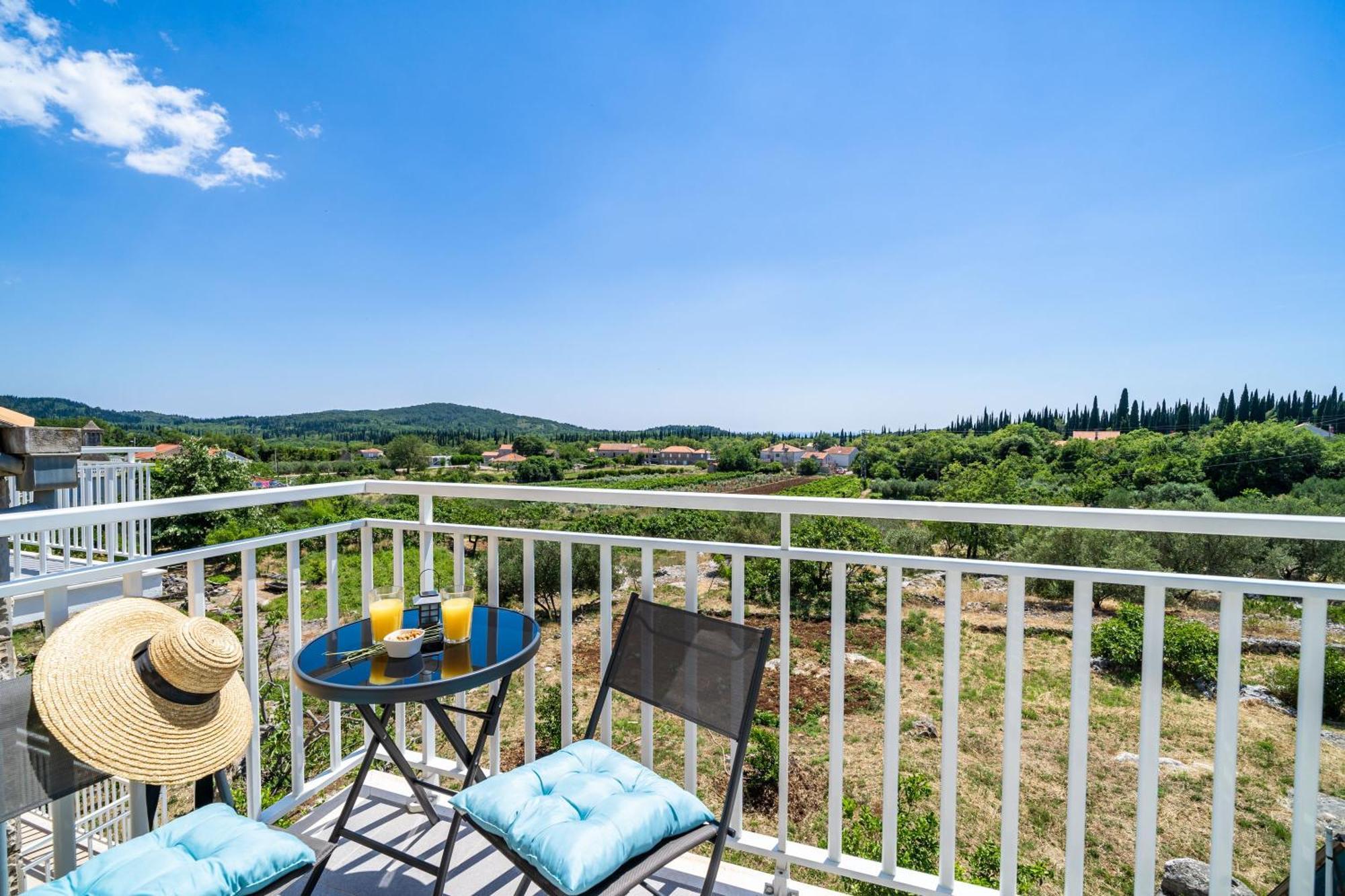 Apartments Amalija Čilipi 部屋 写真