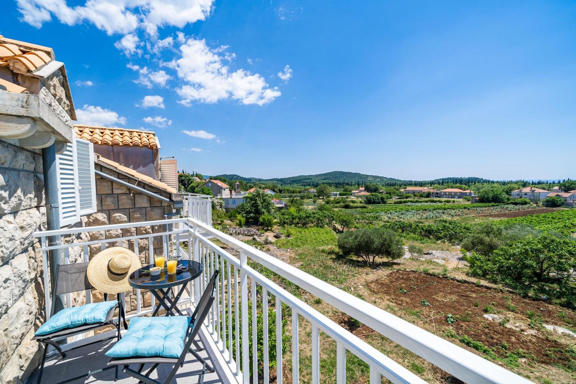 Apartments Amalija Čilipi 部屋 写真