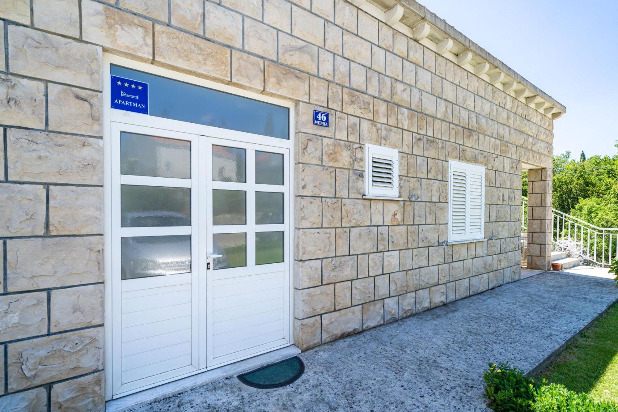 Apartments Amalija Čilipi 部屋 写真