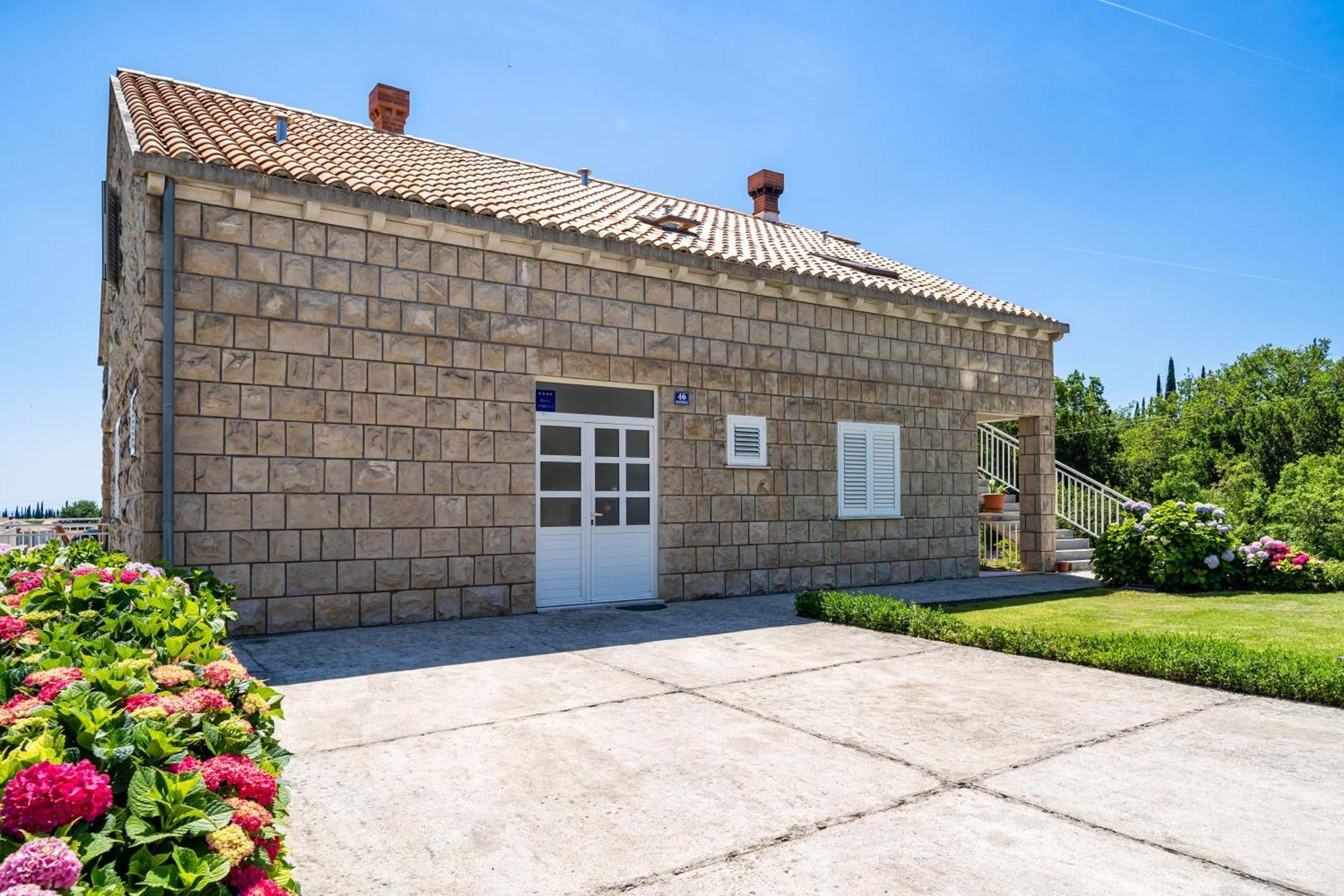 Apartments Amalija Čilipi 部屋 写真