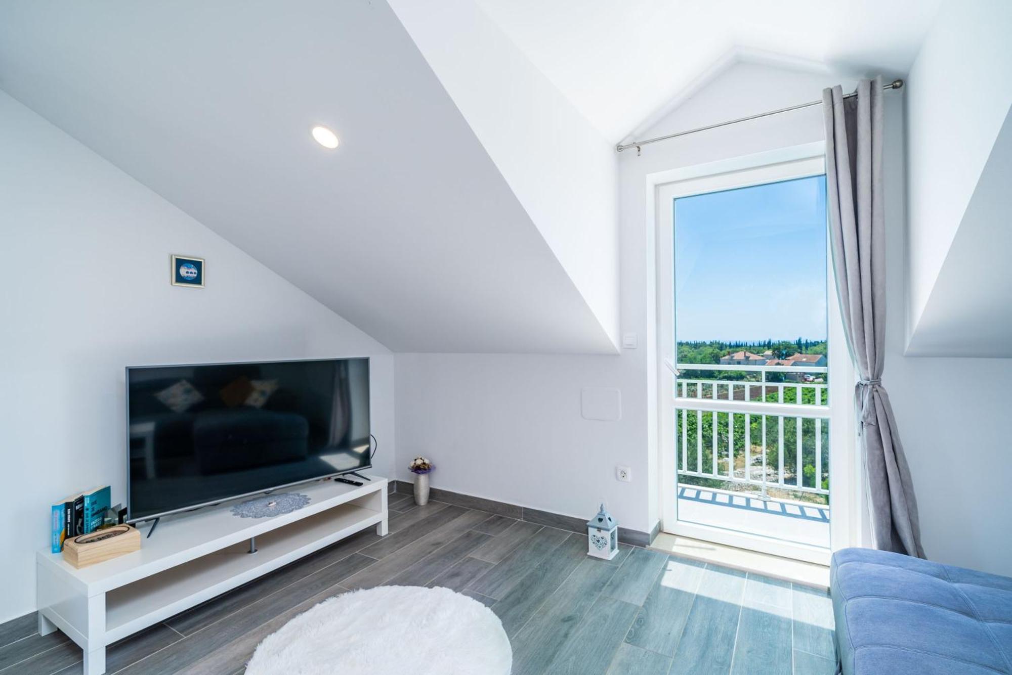 Apartments Amalija Čilipi 部屋 写真